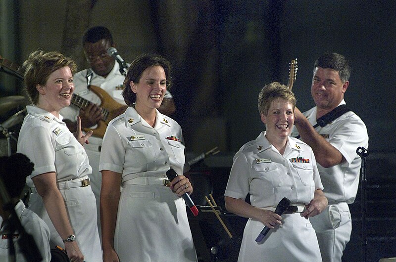 File:US Navy 050830-N-2383B-207 Members of the U.S. Navy Band perform during the Navy Memorials "Concert on the Avenue" summer concert series, which was hosted by Chief of Naval Operations Adm. Mike Mullen.jpg