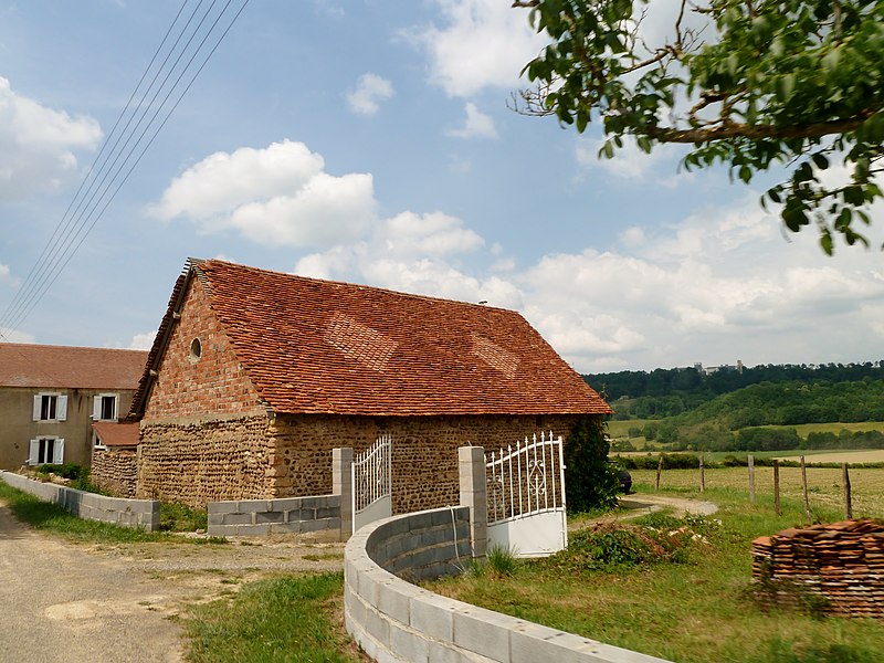 File:Une toiture de Peyrelongue-Abos.JPG