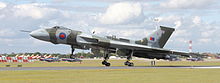 Un Avro Vulcan XH558 à l'atterrissage en 2011.