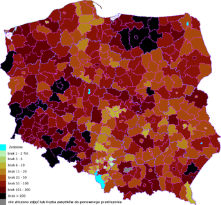 Liczba brakujących zdjęć wg tabel z wykazami. Nie oznacza to, że tylu brakuje – w Wikimedia Commons często może być więcej – jedynie część tabel posiada prawdopodobnie wszystkie zdjęcia zabytków z Commons. Na szaro powiaty, gdzie jeszcze nie zliczono zdjęć, albo zliczenie należy powtórzyć ze względu na potrzebną korektę liczby zabytków