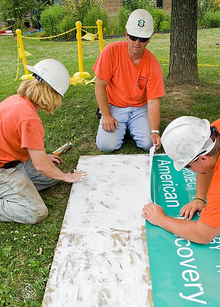 File:Wayne National Forest Solar Panel Construction (3725042763).jpg