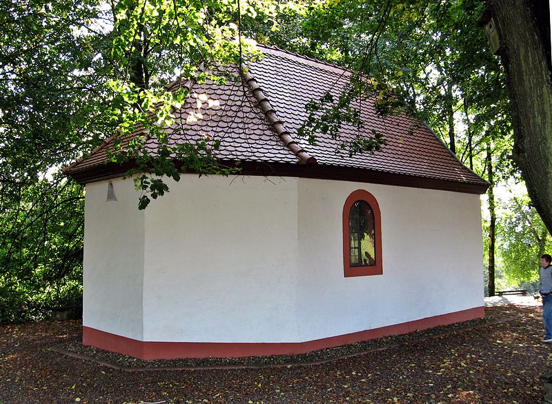 File:Wiesbach Wallenbornkapelle Rueckseite.JPG