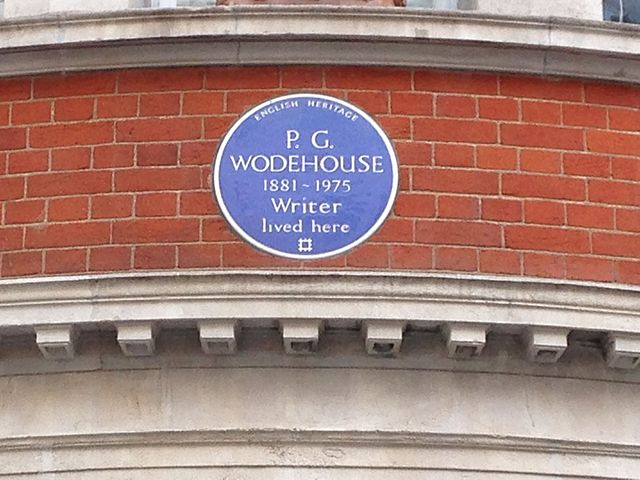 https://upload.wikimedia.org/wikipedia/commons/thumb/a/ab/Wodehouse_blue_plaque.jpg/640px-Wodehouse_blue_plaque.jpg