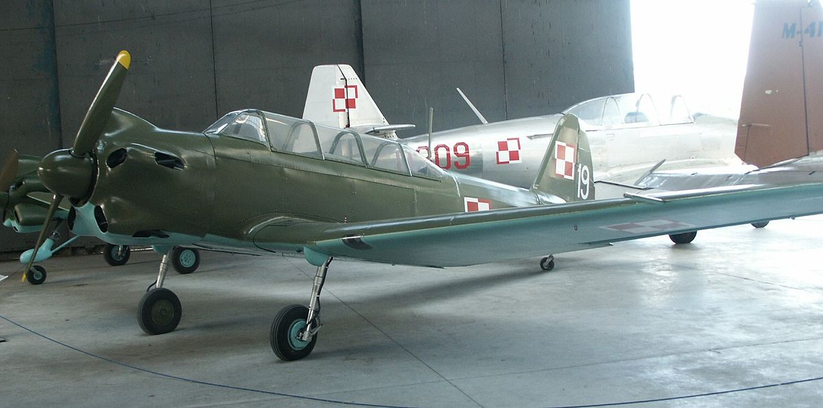 ☆ソビエト練習機 ヤコヴレフ Yak-18 1/86 912115 - 航空機
