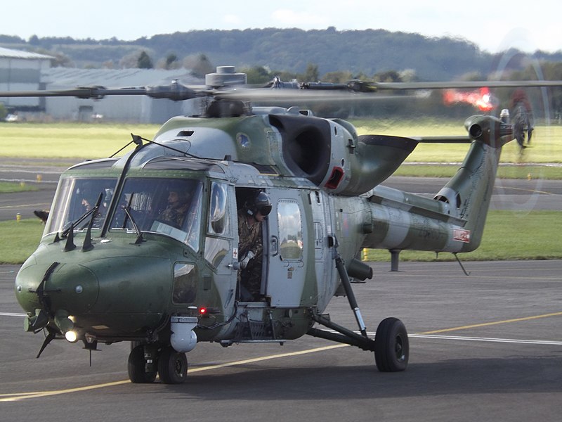 File:ZG885 Westland Lynx Helicopter Army Air Corps (30219869131).jpg