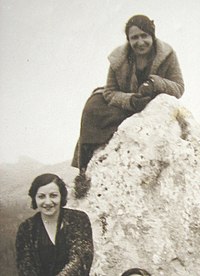 Η Μιρέιγ Φλερύ με την καθηγήτρια της μονωδίας Ίριδα Κάρτερ.JPG