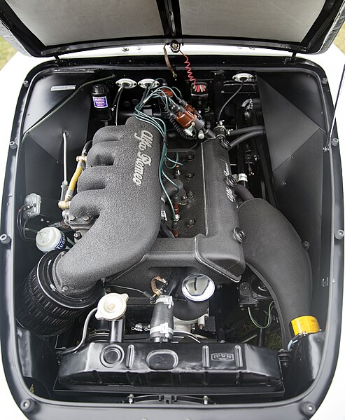 File:1956 Alfa Romeo 1900 C Super Sprint engine (Greenwich 2023).jpg