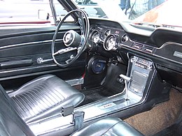 Салон модели 1967 года.