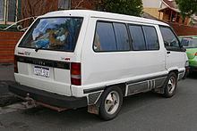 1988 Toyota Tarago (YR22RG) RV van (2015-07-15) 02.jpg