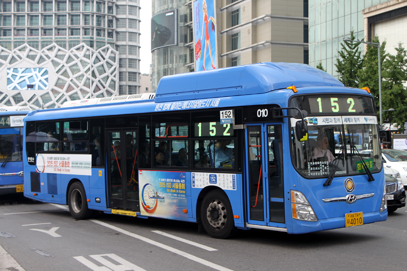 File:2015 Non-step floor NEW SUPER AERO CITY Frontside.png