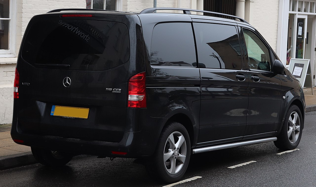 File:2018 Mercedes-Benz Vito 119 Sport 