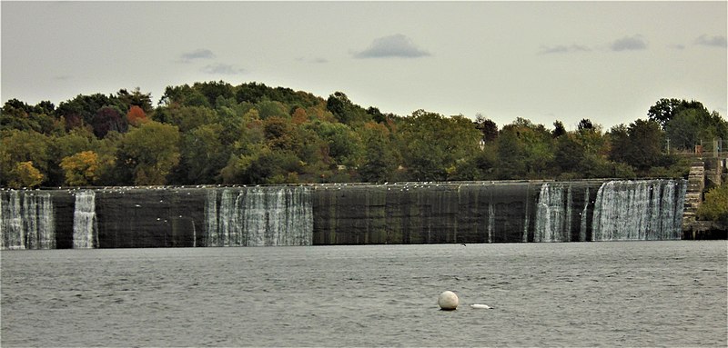 File:2020 Crescent Dam main section, eastern half.jpg