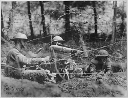 M1916 de 37mm em ação com as forças dos EUA, 1918.