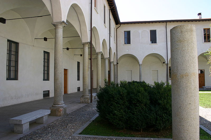 File:4065 - Milano - Antiquarium - Resti del chiostro maggiore - Foto Giovanni Dall'Orto - 14-July-2007.jpg