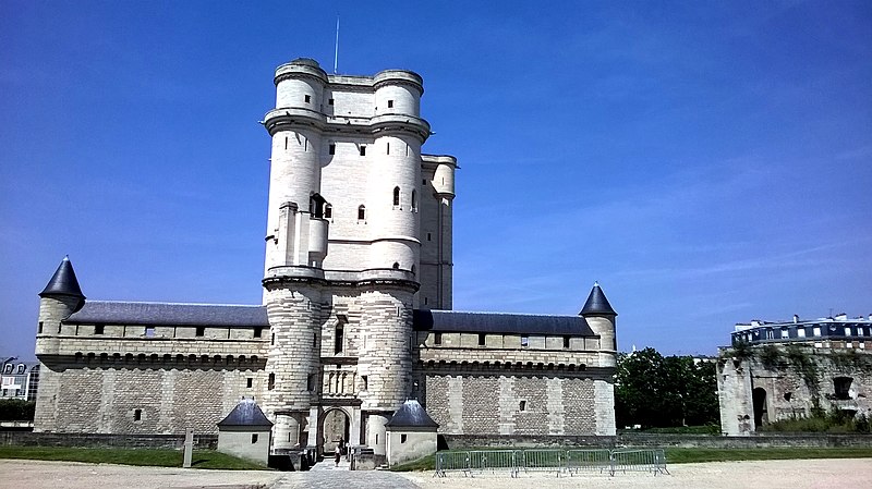 File:94300 Vincennes, France - panoramio (4).jpg