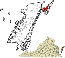 A Virginia megyei Accomack megye beépített és be nem épített területeit Chincoteague kiemelte.svg