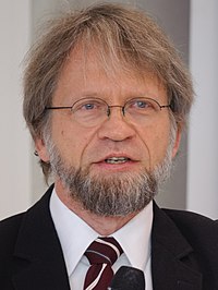 Antanas Mockus (4) (beskåret) .jpg