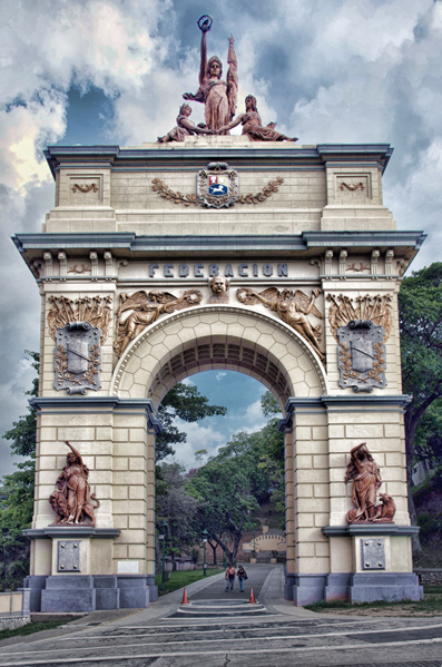 File:Arco de La Federación. El calvario. Caracas, Venezuela..png