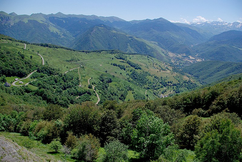 File:Aspin vers Arreau.jpg