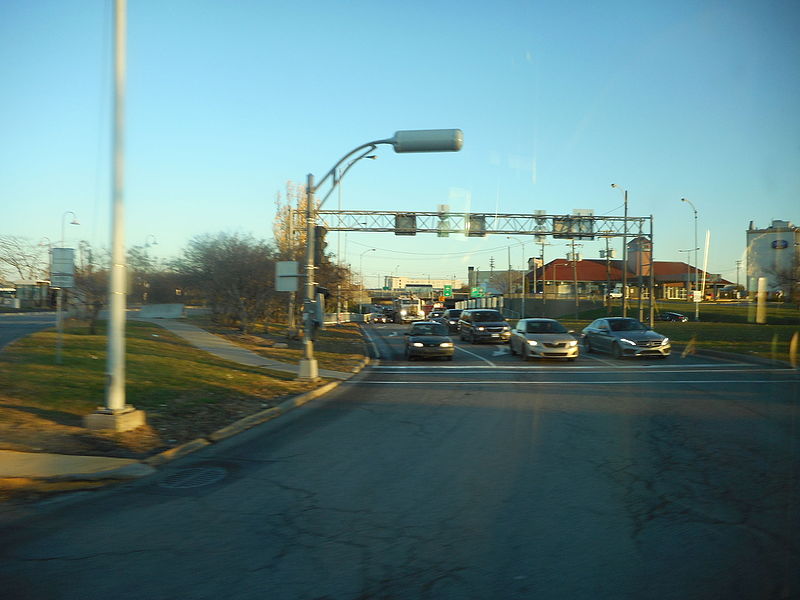 File:Autoroute de la Cote-de-Liesse - 01.jpg