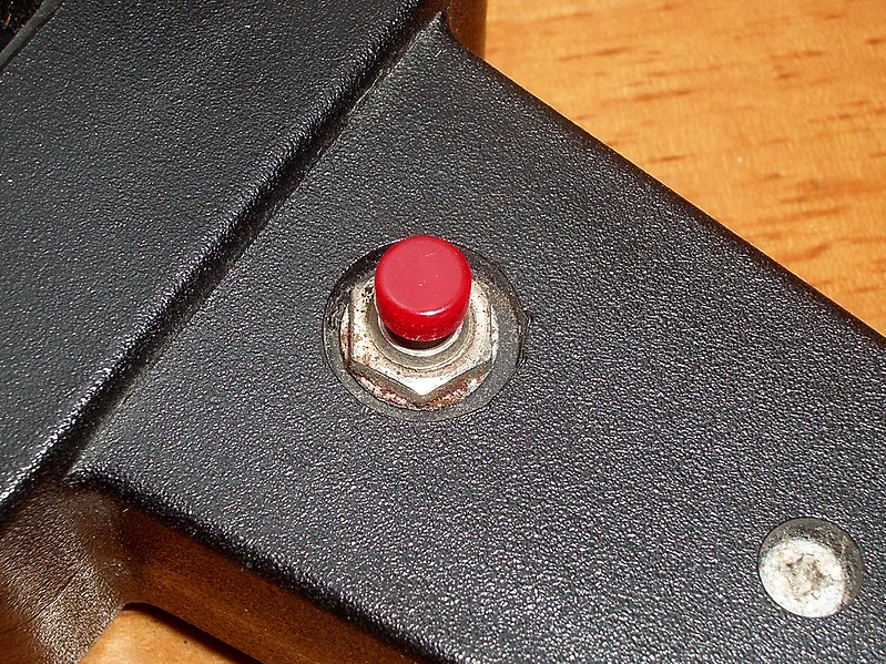 File:BBC Micro unsprung joystick -- pushbutton.jpg