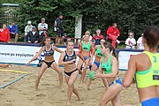 Deutsch: Beachhandball Europameisterschaften 2019 (Beach handball Euro); Tag 1: 2. Juli 2019 – Frauen, Vorrunde Gruppe D, Ukrine-Russland 2:1 (25:20, 14:17; 10:4) English: Beach handball Euro; Day 1: 2 July 2019 – Women Preliminary Round Group D – Ukraine-Russia 2:1 (25:20, 14:17; 10:4)