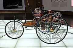 1886年製ベンツ・パテント・モトールヴァーゲン。世界最初の自動車ではない。