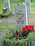 Миниатюра для Файл:Berlin Friedrichsfelde Zentralfriedhof (VdN-Ehrenhain) - Dellheim, Fred.jpg