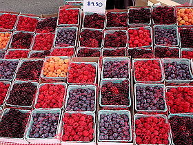 Berries for sale at a farmer's market