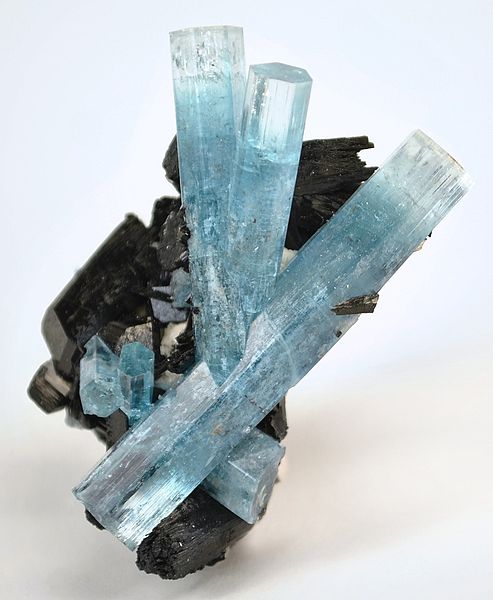 File:Beryl-Schorl-288071.jpg