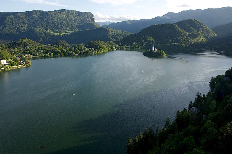 File:Bled (8965489774).jpg