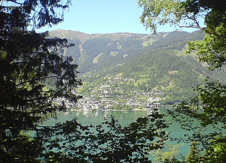 Blick von Thumersbach nach Zell am See.jpg