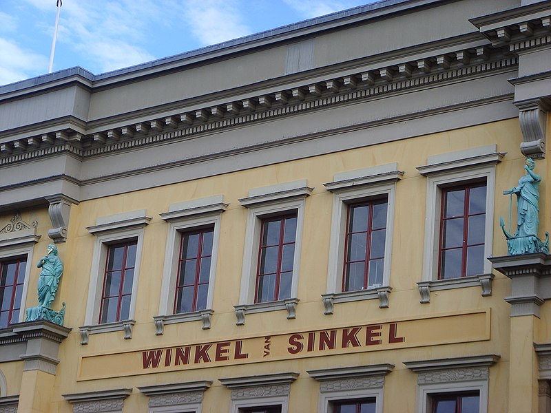 File:Bovenkant Winkel van Sinkel.jpg