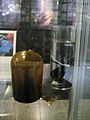 Una botella de cerveza rota encontrada en un naufragio que ocurrió en el siglo XIX en el Mar Báltico en exhibición el septiembre de 2010.