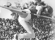 Rosemarie Witschas, spätere Weltrekordlerin und Olympiasiegerin 1976 unter ihrem Namen Rosemarie Ackermann, belegte hier Rang sieben
