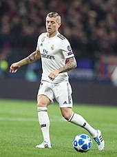 Toni Kroos playing for Real Madrid in 2018 CSKA-RM18 (24).jpg