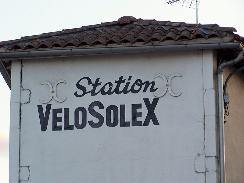 File:Casteljaloux Réclame Vélosolex.jpg