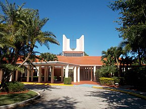 Cathedral of Saint Ignatius Loyola - Palm Beach Gardens 02.JPG