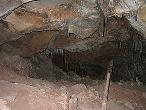 Speleothems inside the cave Cave of the winds.jpg