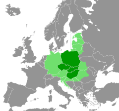 L'Europa Centrale secondo Lonnie R. Johnson (1996)[60]     Paesi generalmente considerati centro-europei, secondo la Banca Mondiale e l'OCSE)     Paesi orientali dell'Europa Occidentale, considerati centro-europei solo secondo una definizione ampia della regione