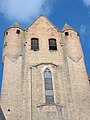 Fenêtres de la chapelle Notre-Dame vues de l'extérieur.