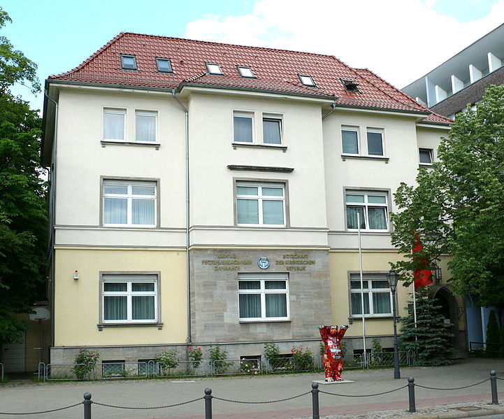 File:Charlottenburg Otto-Suhr-Allee Botschaft Kirgisistan.JPG