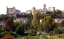 Chauvigny-110-Saint-Pierre und Burg-2008-gje.jpg