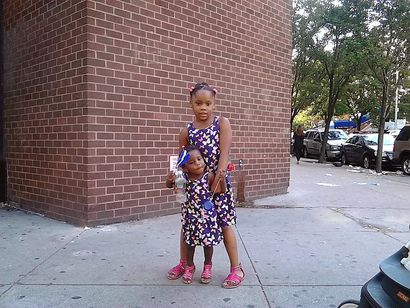 File:Children in Harlem (2014). photo by Linda Fletcher - 2.jpg