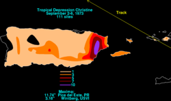 Карта на Пуерто Рико и Вирджинските острови, изобразяваща количества валежи по цветове. Най-тежките количества, показани в лилаво, са съсредоточени в източната част на Пуерто Рико.