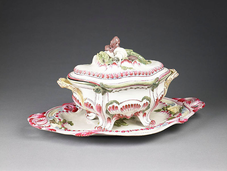 File:CoveredTureen-Niderviller-BMA.jpg