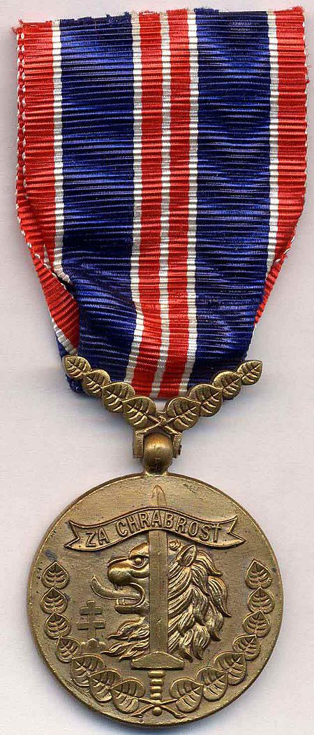 Tập_tin:Czechoslovak_Medal_for_Bravery_before_the_Enemy.jpg