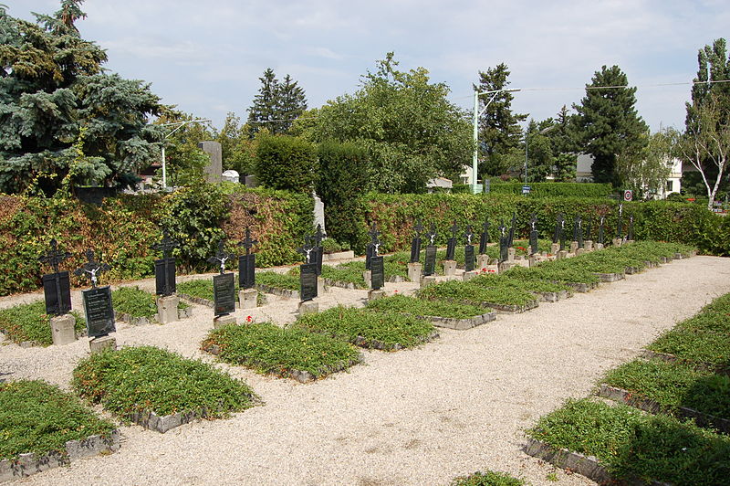 File:Döblinger Friedhof - Schwesternfriedhof.JPG