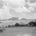 Bahia ku Tafelberg den fondo.