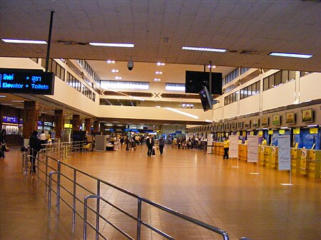 Don Mueang Airport - Domestic terminal Check-in area.JPG